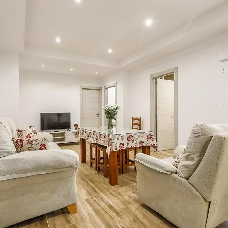 Caleta De 3 Apartament